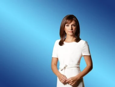 Επικό σαρδάμ σε τηλεοπτικό δελτίο ειδήσεων: «Ο Κυριάκος Μητσοτάκης και η μητέρα του Ντόρα Μπακογιάννη» (βίντεο)  